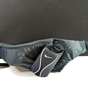 Nike Fanny Pack Crossbody Sling Bag Water Bottle Holder Unisex